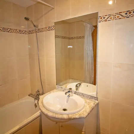 Bajo Con Jardin Privado - Canaret Apartment *